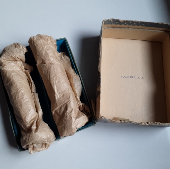 Vintage Lafrance Salt and Pepper Shakers - Picture 7 of 9